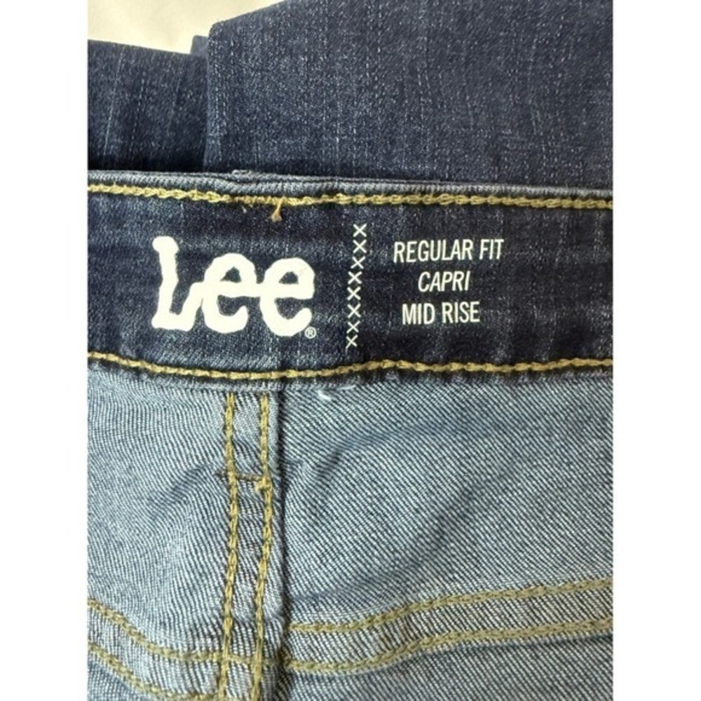 Lee Womens Regular Fit Capri Jeans Mid Rise Dark Wash Blue Size 20M 112315574 - Picture 4 of 6